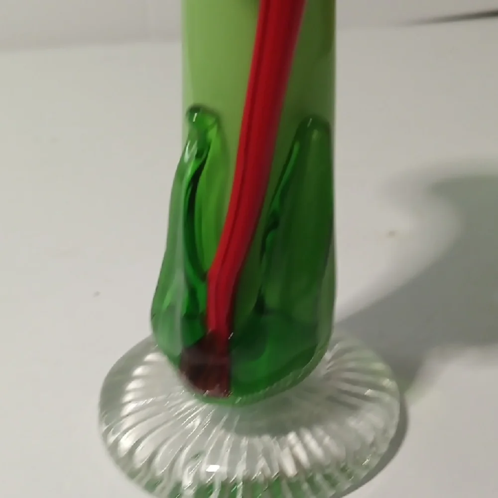 Vintage European Blown Glass Vase Gorgeous Green with Red Flower And Fluted Top - Picture 5 of 9